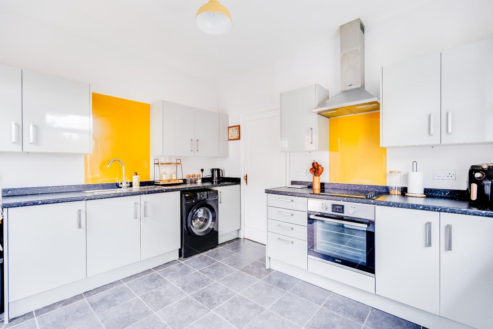 Craig Yr Eos Bungalow, Slon Lane, Ogmore-By-Sea, Vale Of Glamorgan, CF32 0PN